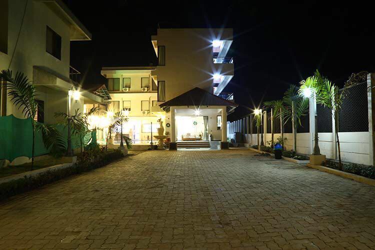 Sia Resort Alībāg Exterior foto